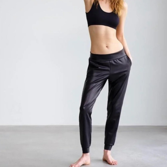 Commando NWT Black Faux  Leather Joggers L - Picture 1 of 8